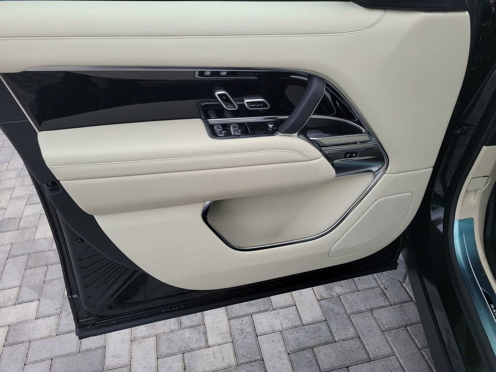 New 2026 Land Rover Range Rover SE image 23