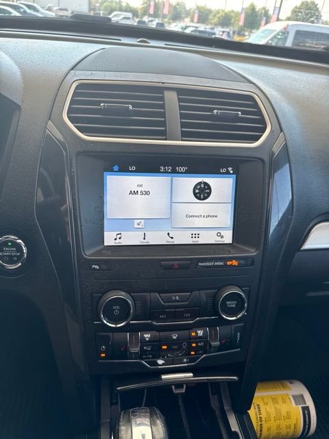 Used 2018 Ford Explorer XLT w/ Equipment Group 202A AWD/4WD image 16