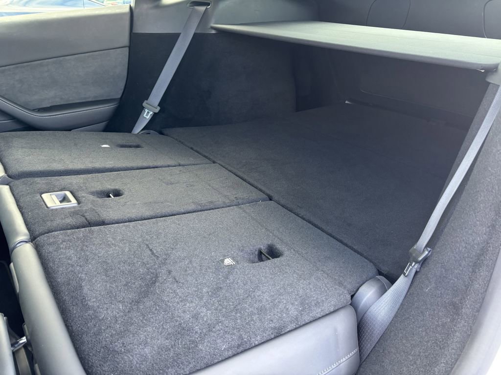 Used 2023 Tesla Model Y Long Range image 24