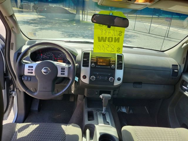 Used 2013 Nissan Frontier SV RWD image 21