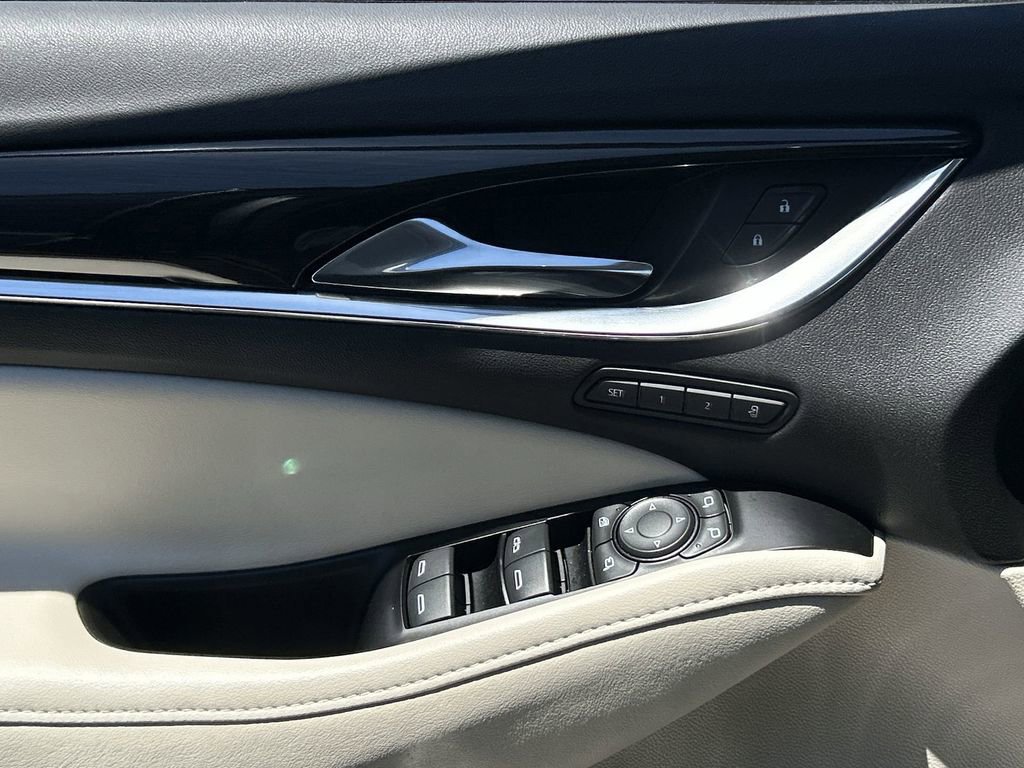Used 2024 Buick Enclave Premium w/ Experience Buick Package FWD image 24