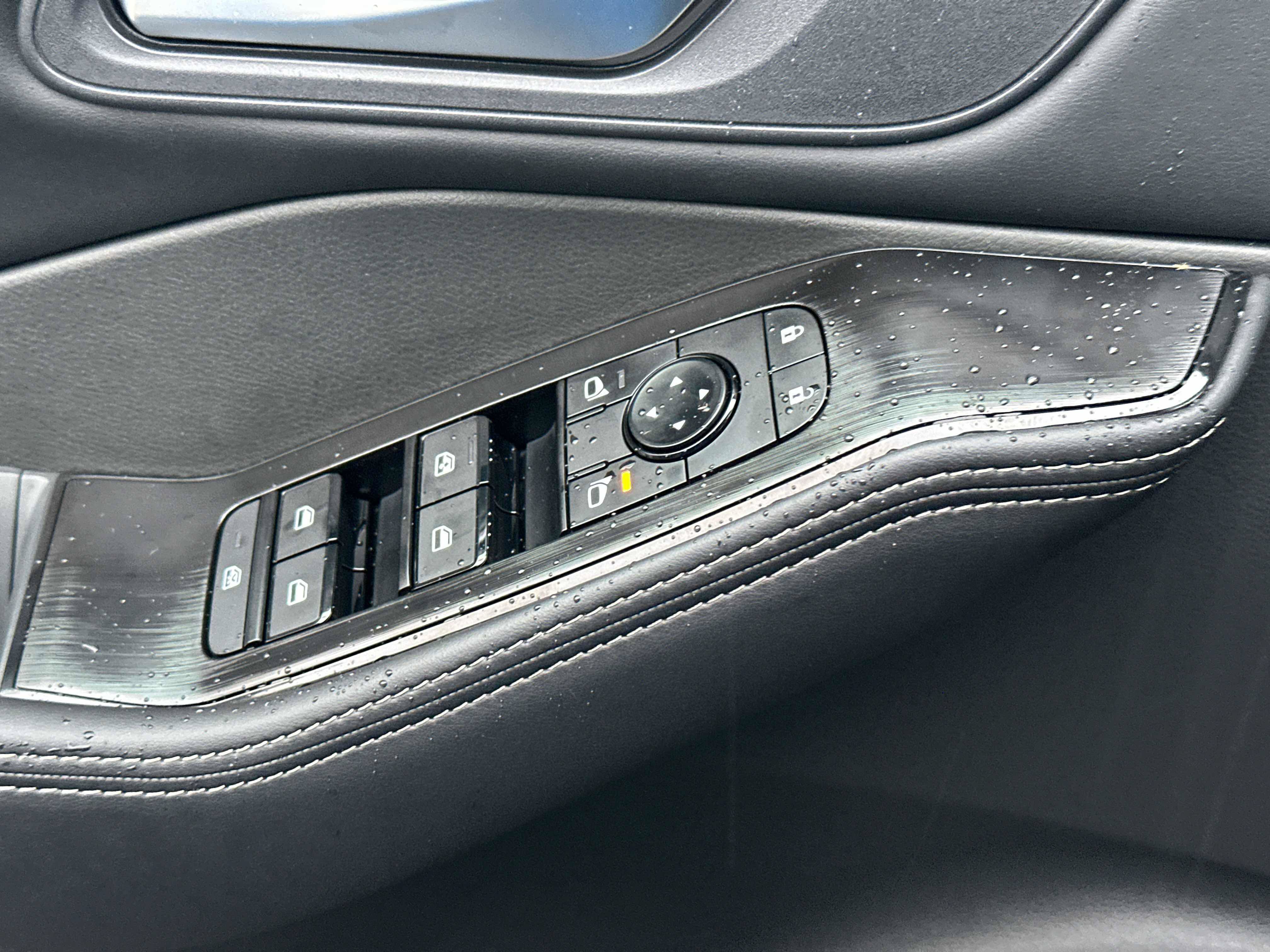 New 2027 Nissan Rogue SV AWD/4WD image 17