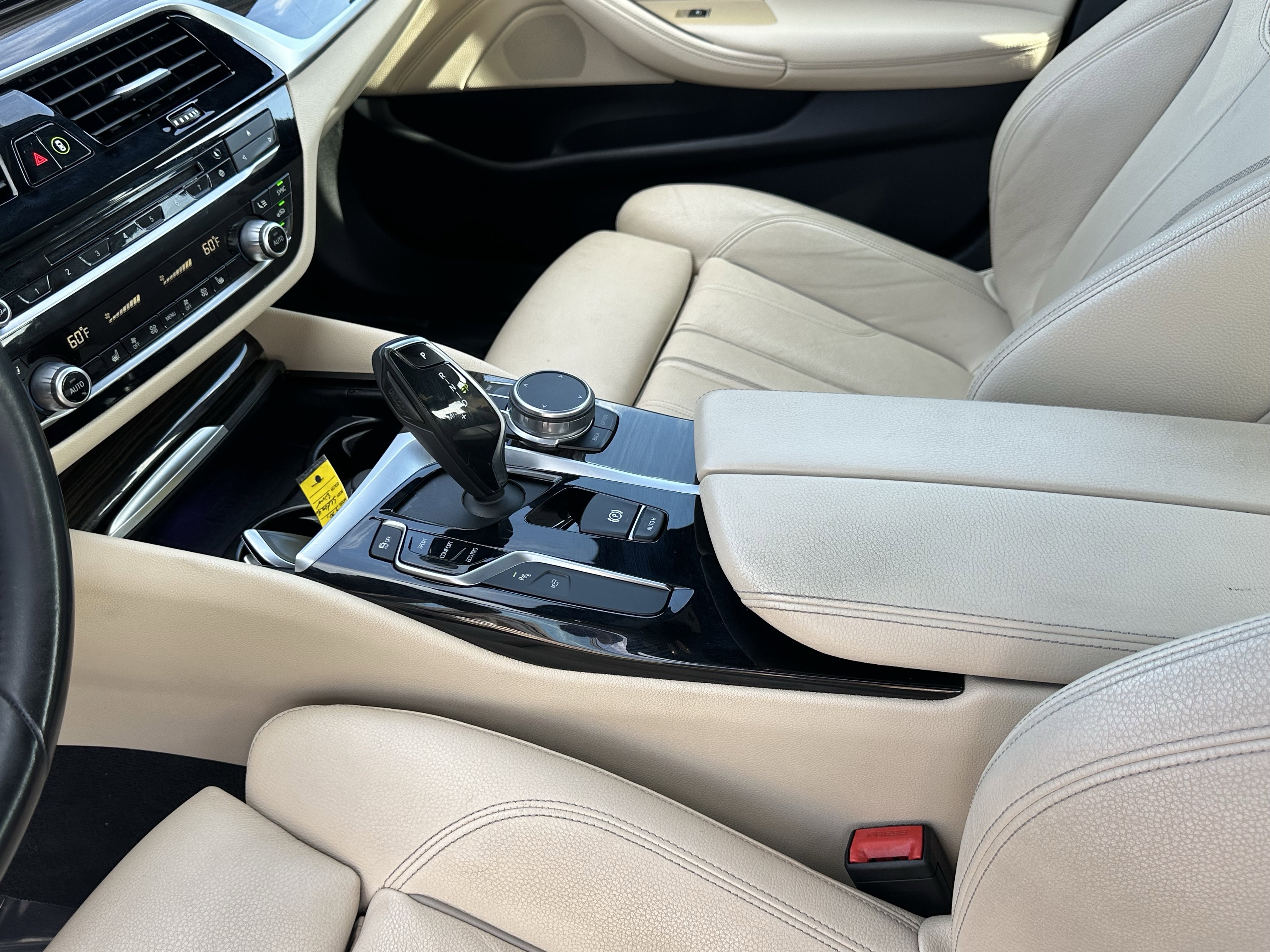 Used 2019 BMW 530i w/ Premium Package image 23