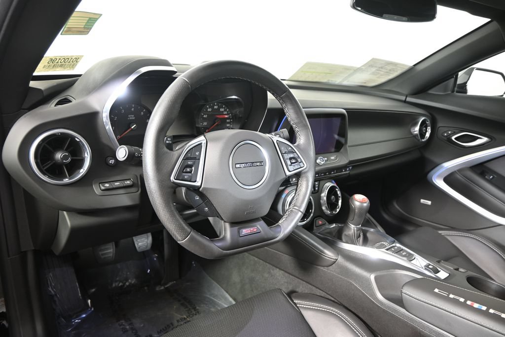 Used 2018 Chevrolet Camaro SS RWD image 23