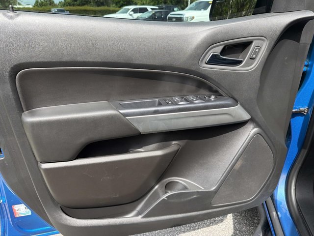Used 2022 Chevrolet Colorado LT w/ Luxury Package RWD image 7