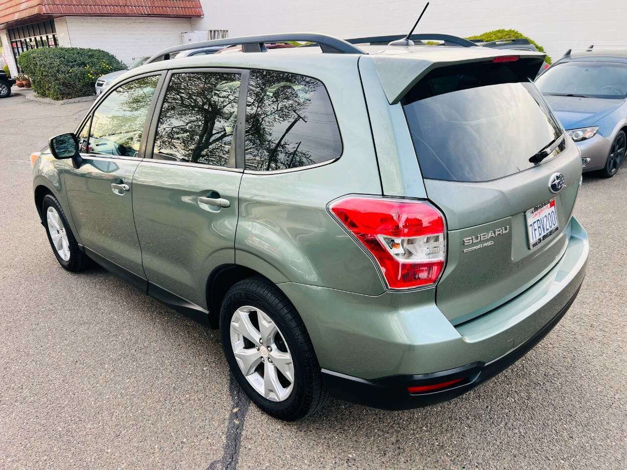 Used 2015 Subaru Forester 2.5i Limited image 4