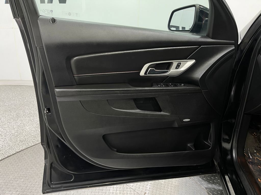 Used 2017 GMC Terrain SLT w/ Open Road Package image 16