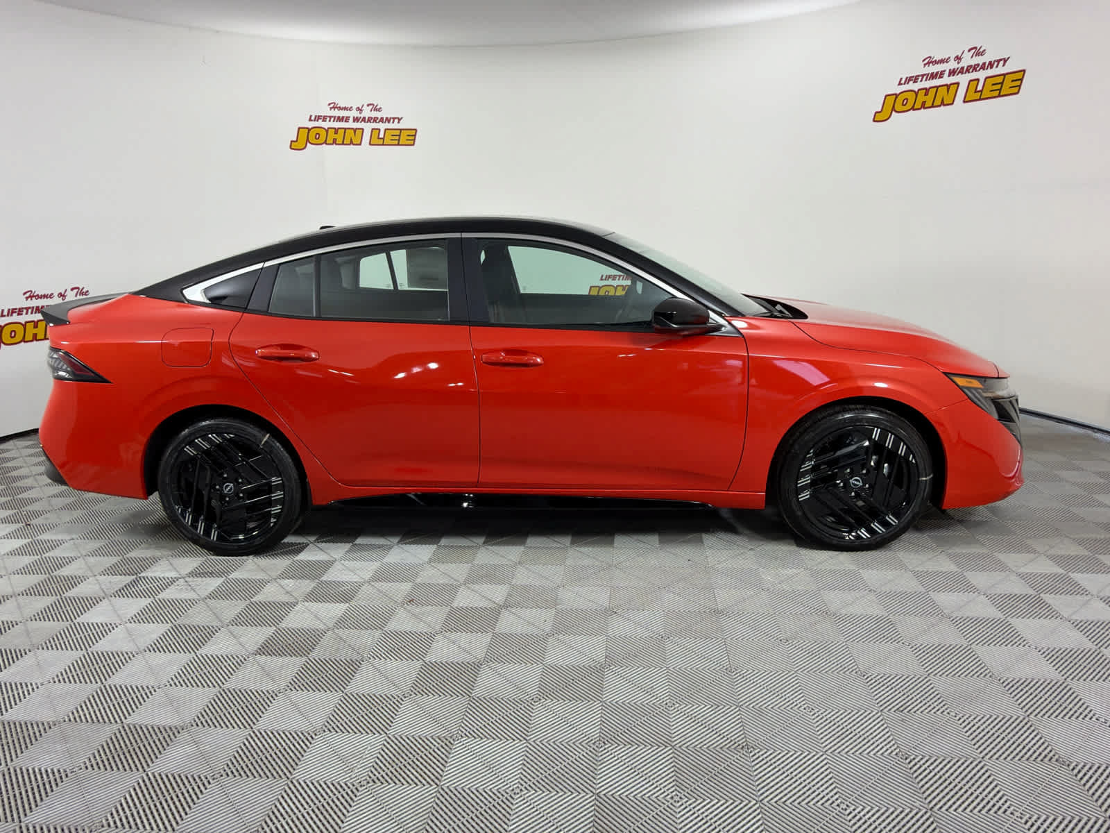 New 2027 Nissan Sentra SR w/ Floor Mat Package FWD image 6