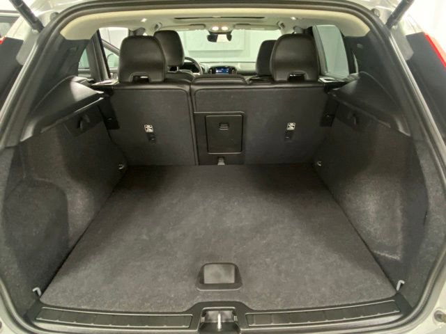 Used 2025 Volvo XC40 B5 Core AWD/4WD image 9