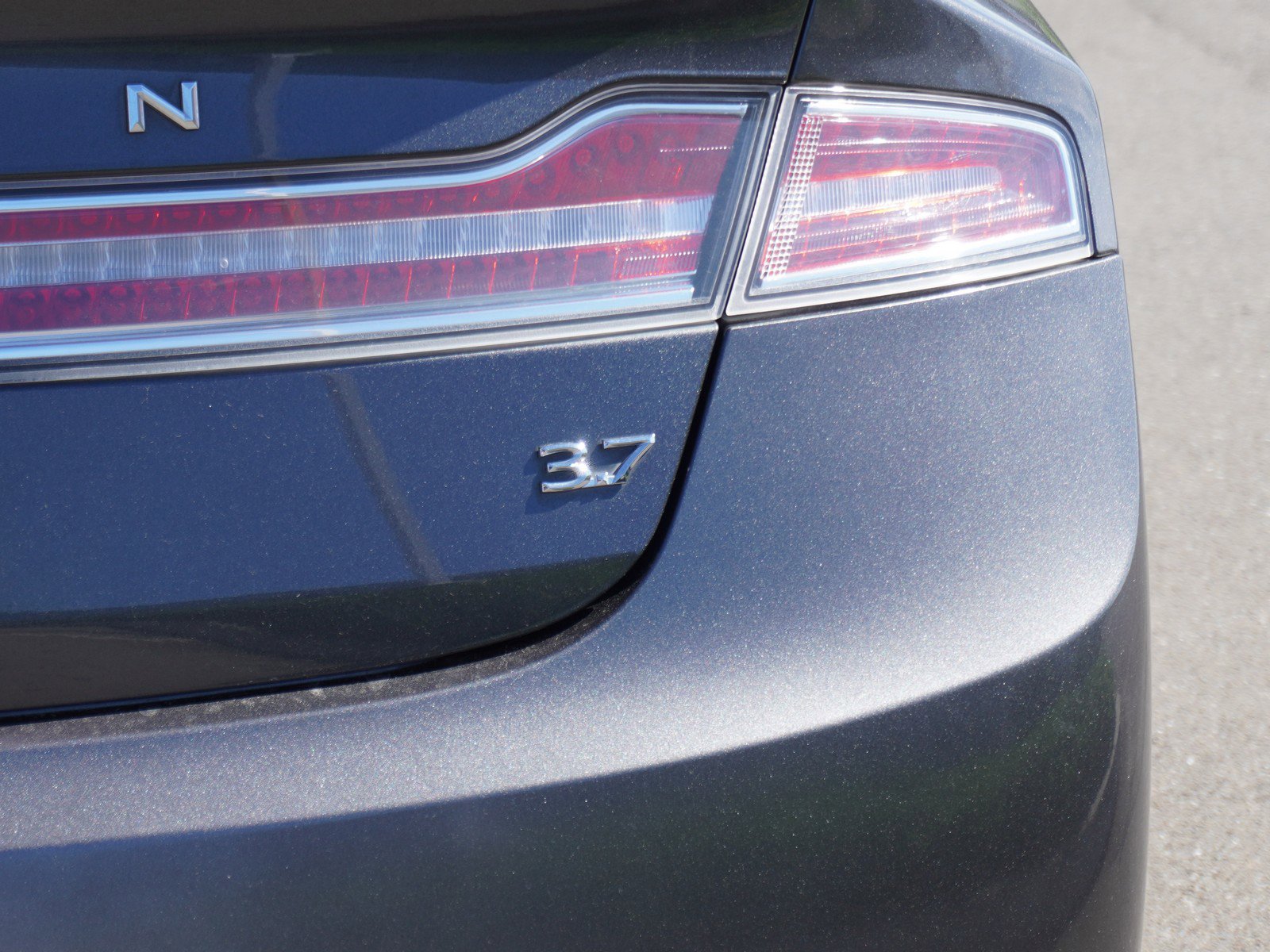 Used 2016 Lincoln MKZ w/ Equipment Group 300A Reserve image 11