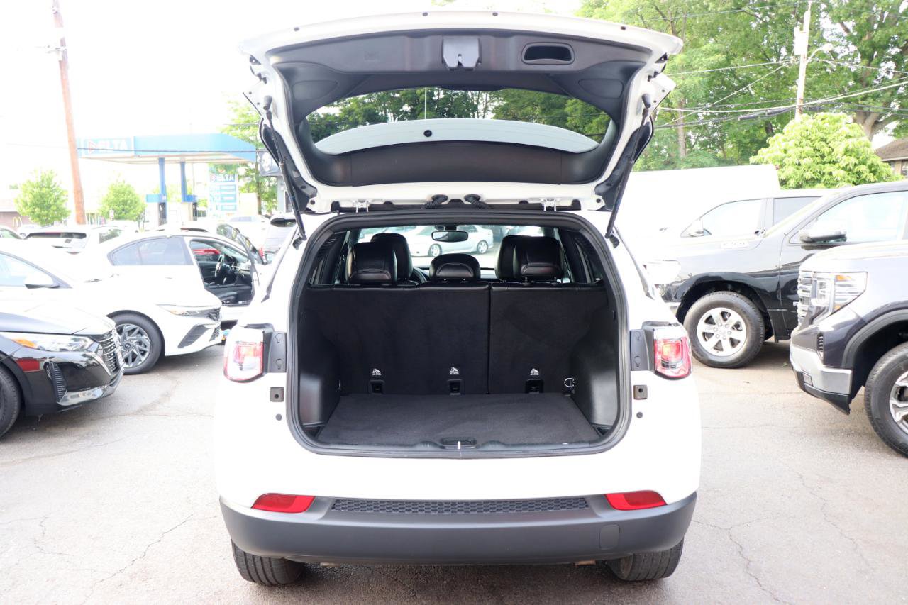 Used 2024 Jeep Compass Latitude AWD/4WD image 51