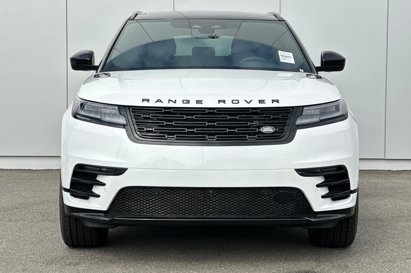 New 2026 Land Rover Range Rover Velar Dynamic SE image 8