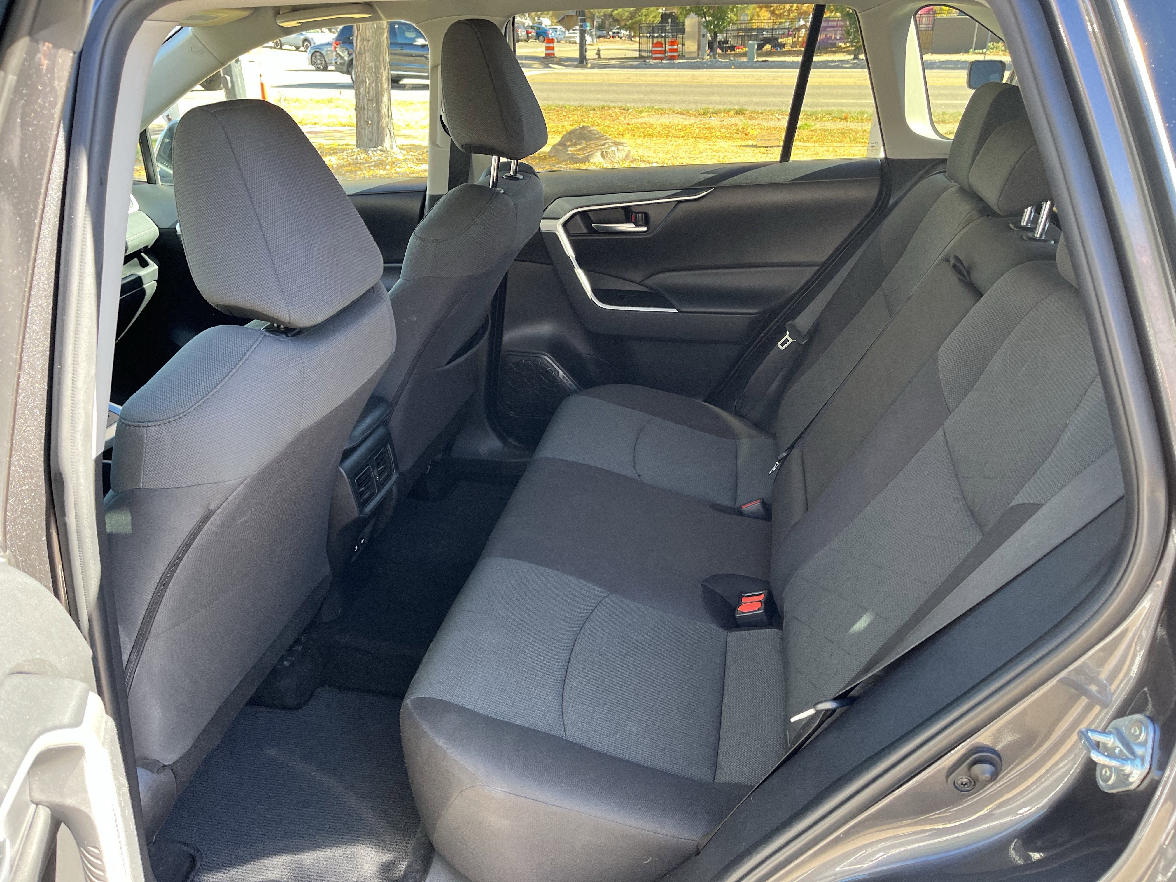 Used 2024 Toyota RAV4 XLE image 27