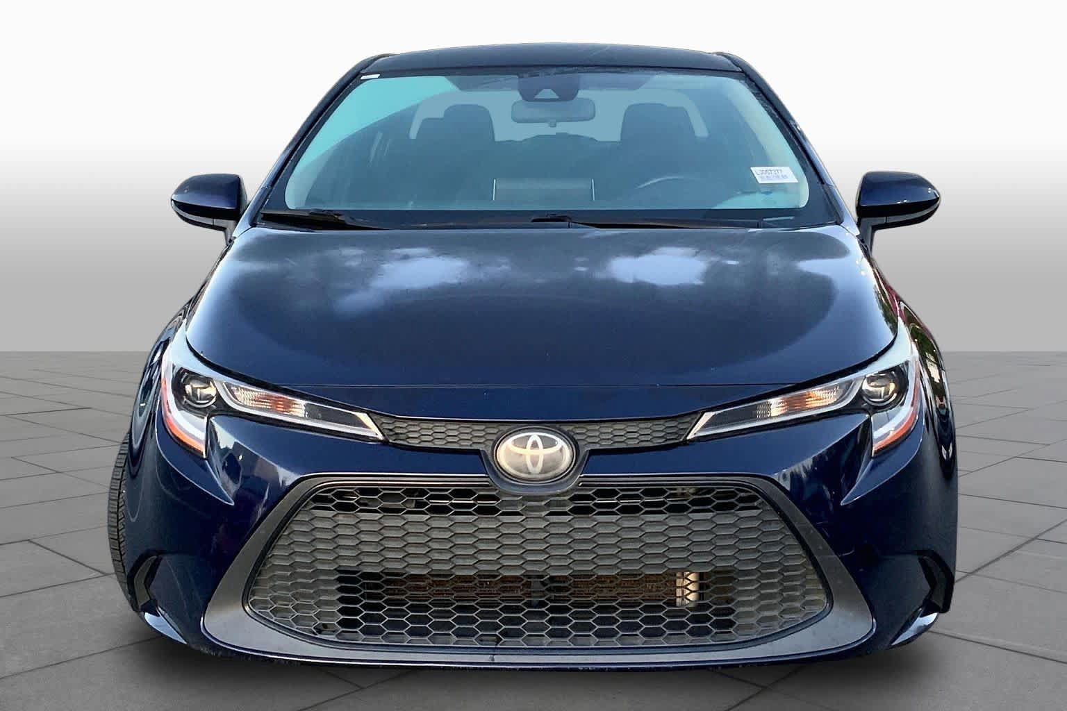 Used 2020 Toyota Corolla LE FWD image 4