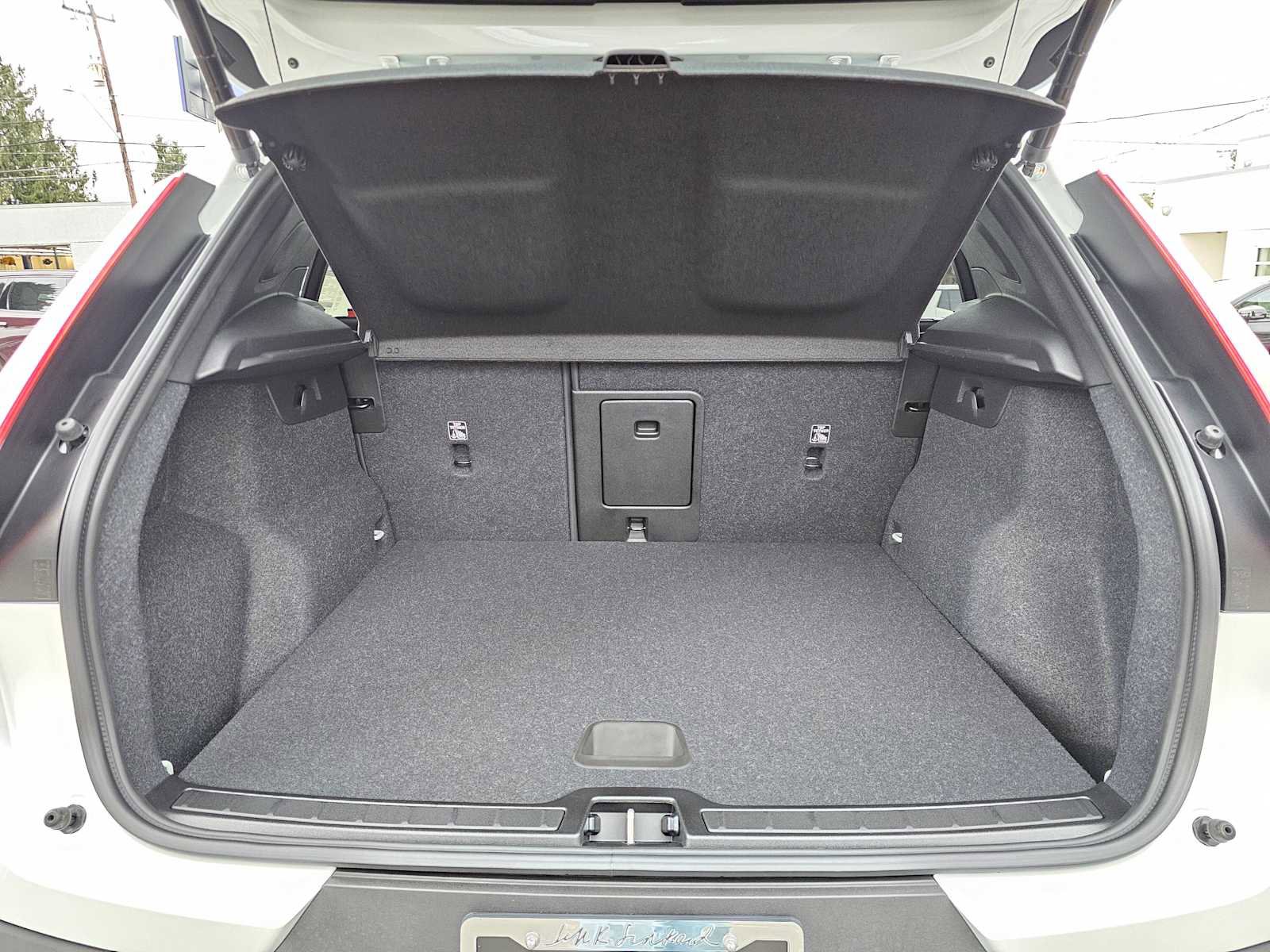 New 2026 Volvo XC40 B5 Core w/ Climate Package image 16