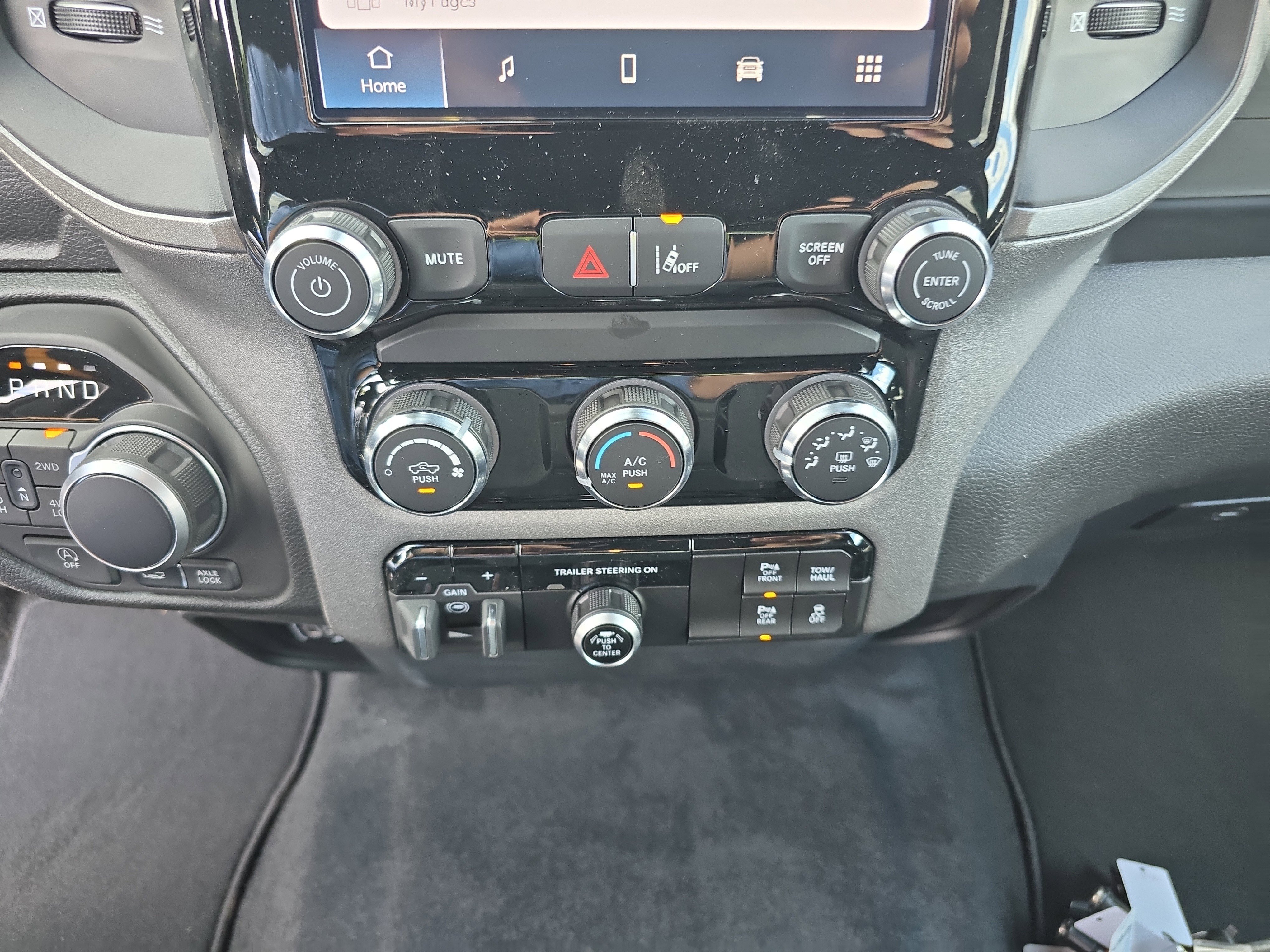 New 2025 RAM 1500 Tradesman w/ Off Road Group image 32