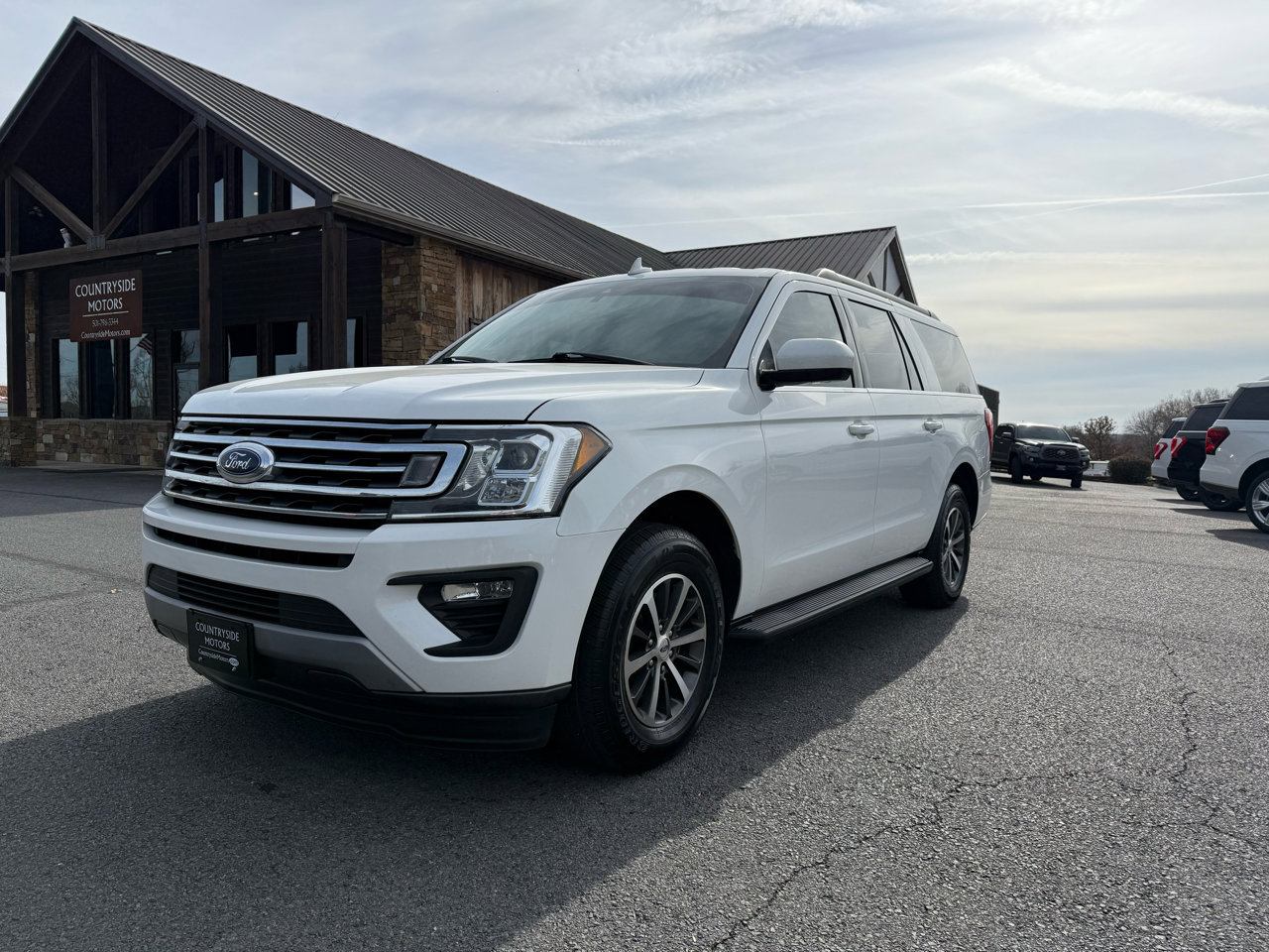 Used 2020 Ford Expedition Max XLT image 2