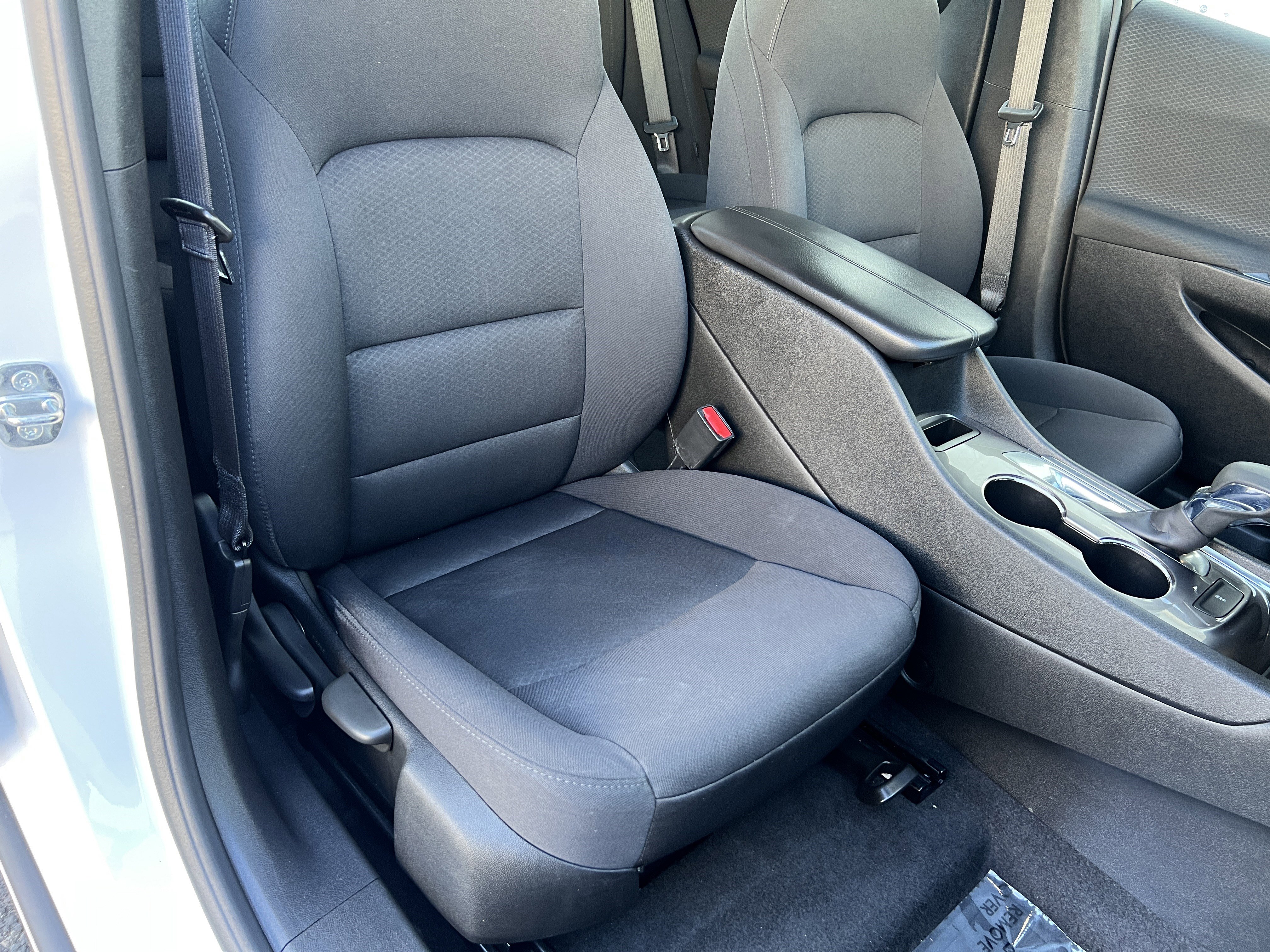 Used 2021 Chevrolet Malibu LT image 24