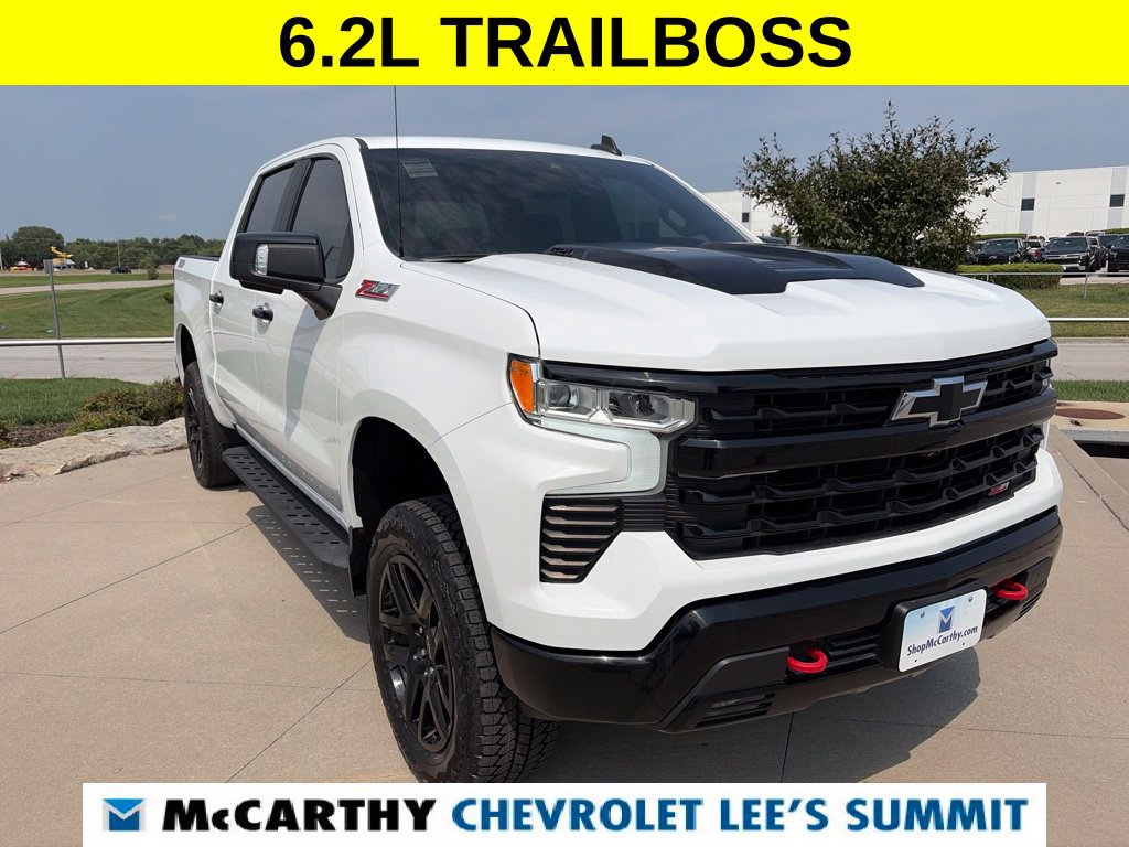 Used 2023 Chevrolet Silverado 1500 LT Trail Boss w/ Convenience Package II AWD/4WD image 2