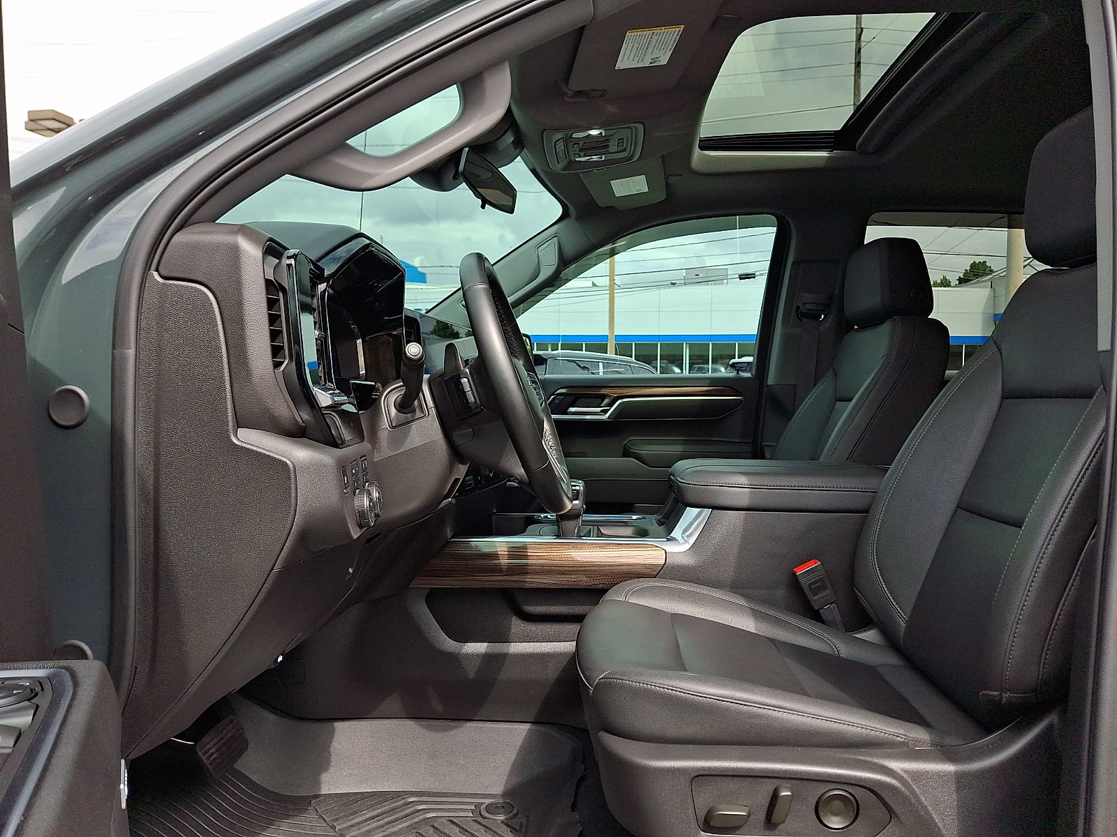 Certified 2025 Chevrolet Silverado 1500 LT Trail Boss w/ LT Trail Boss Premium Package AWD/4WD image 14