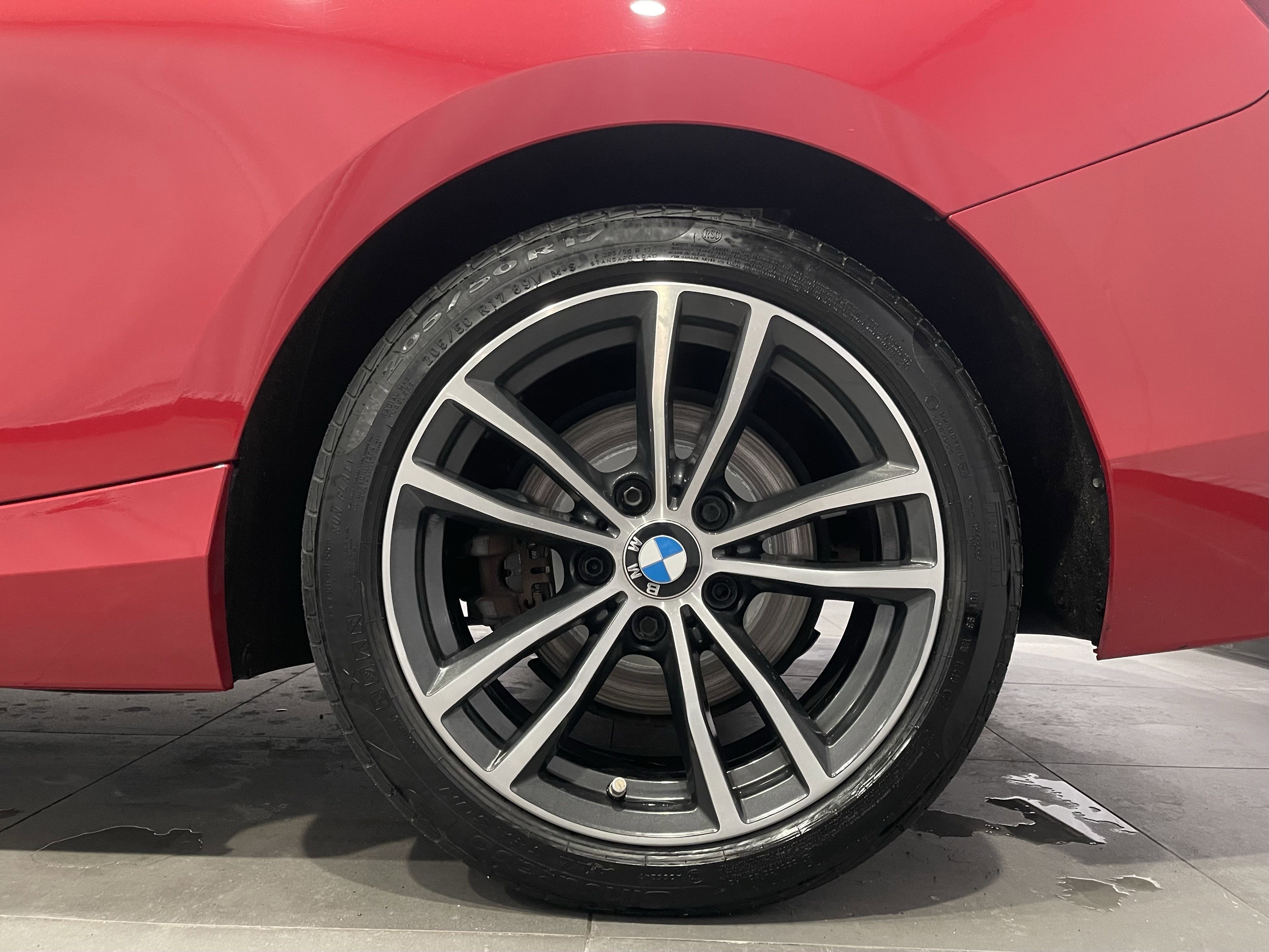 Used 2019 BMW 230i xDrive Convertible w/ Convenience Package image 9