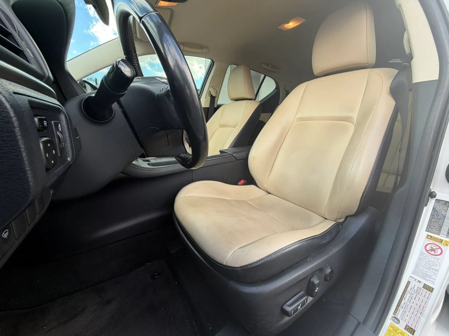 Used 2016 Lexus CT 200h w/ Accessory Package 2 FWD image 19