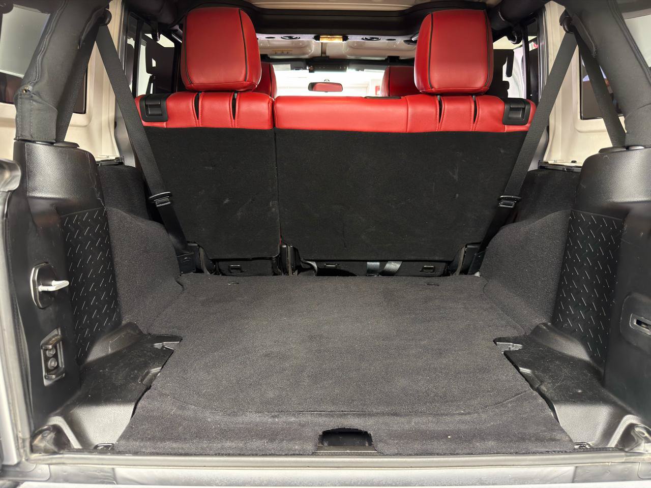 Used 2018 Jeep Wrangler Unlimited Sport AWD/4WD image 37