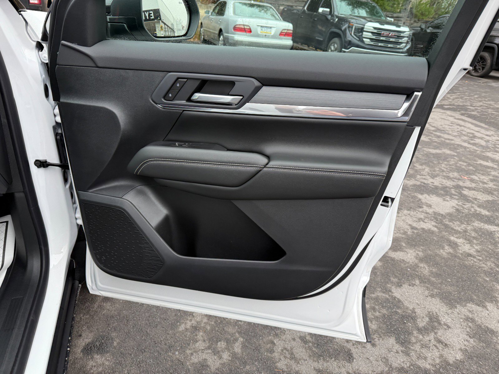 New 2026 GMC Terrain Elevation image 22