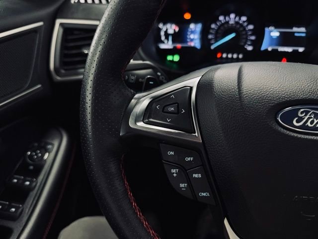 Used 2022 Ford Edge ST-Line w/ Class II Trailer Tow Package image 26