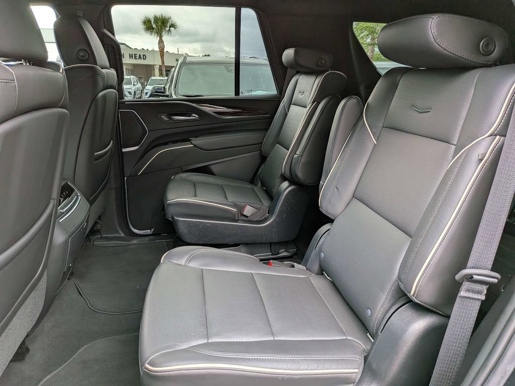 Certified 2021 Cadillac Escalade Premium Luxury w/ LPO, Illumination Package AWD/4WD image 15