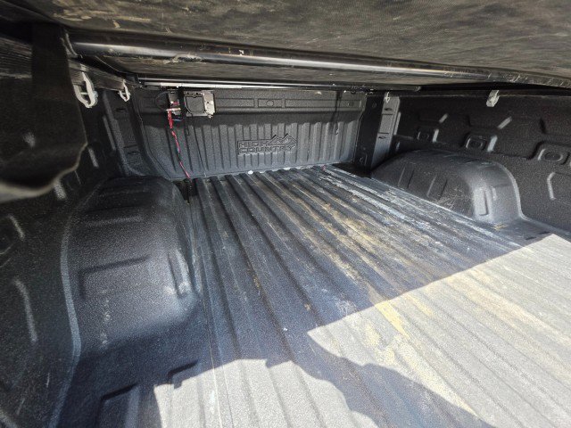 Used 2022 Chevrolet Silverado 1500 High Country w/ Technology Package AWD/4WD image 22