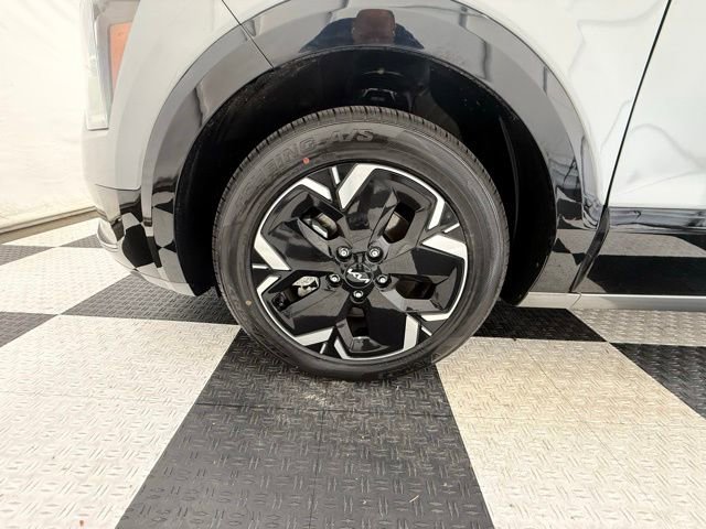 Used 2024 Kia Niro Wind w/ Wind Preserve Package FWD image 10
