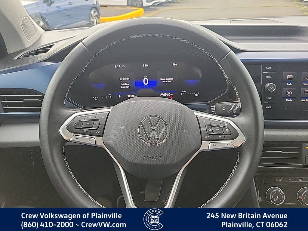 Certified 2023 Volkswagen Taos SE w/ Panoramic Sunroof Package AWD/4WD image 5