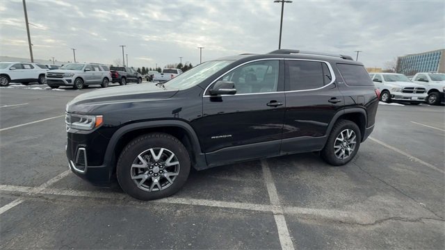 Used 2023 GMC Acadia SLT image 4