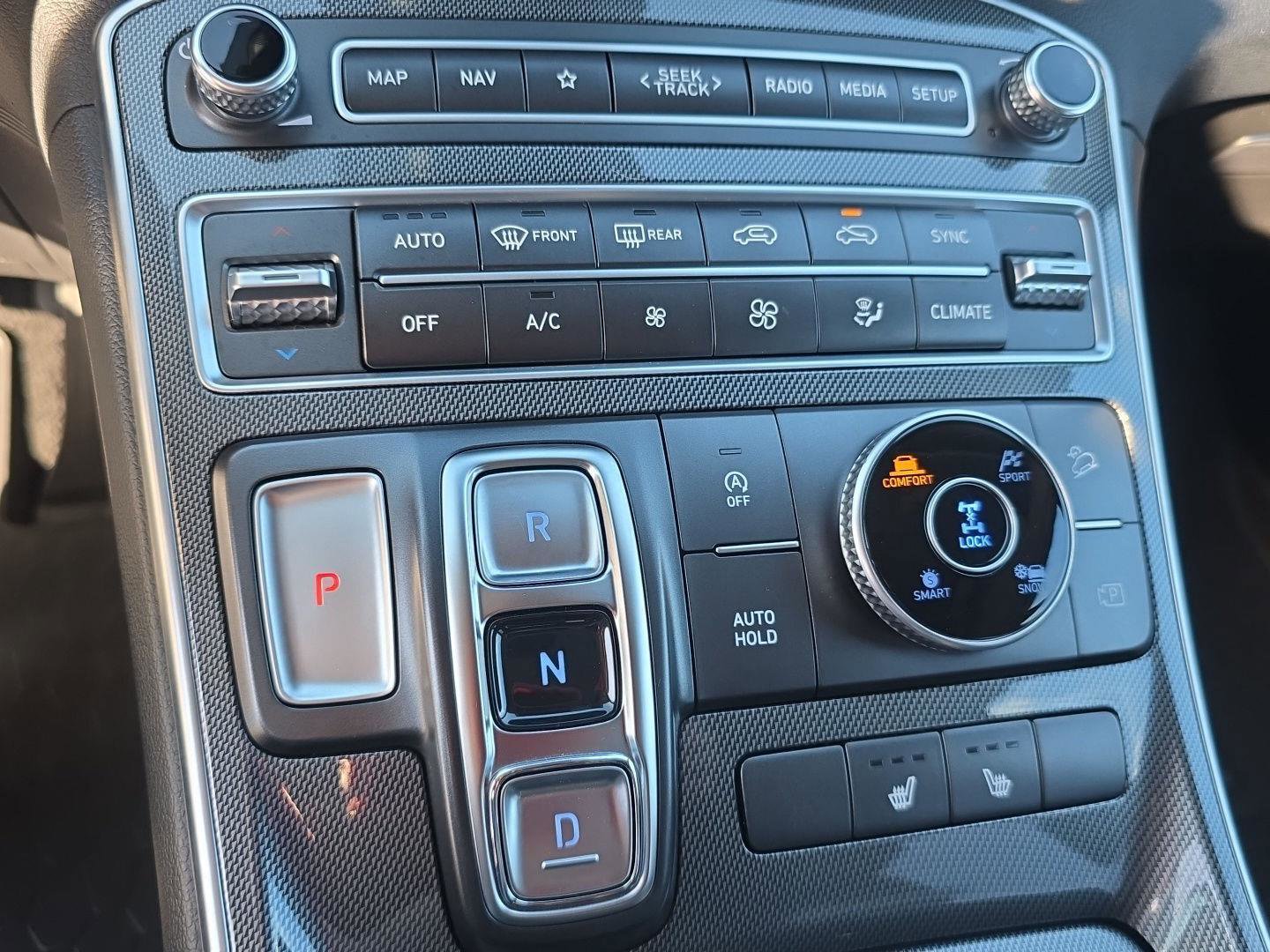 Used 2023 Hyundai Santa Fe SEL w/ Winter Weather Package image 20