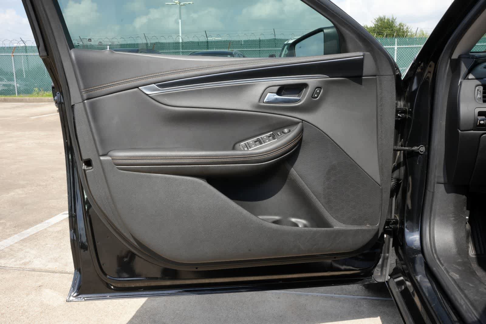 Used 2019 Chevrolet Impala LT w/ LT Convenience Package FWD image 15