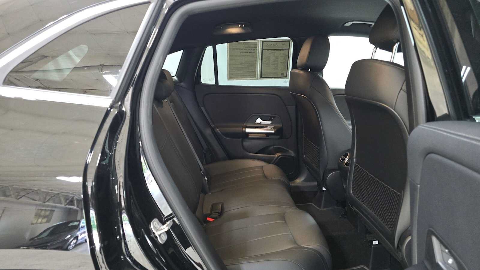Used 2025 Mercedes-Benz GLA 250 image 43