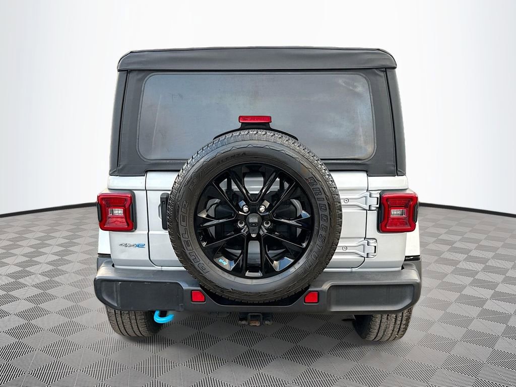 Used 2022 Jeep Wrangler Unlimited Sahara w/ Cold Weather Group image 7