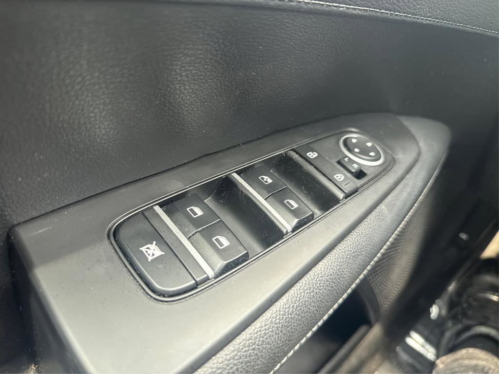 Used 2023 Kia Forte GT-Line w/ GT-Line Premium Package image 31