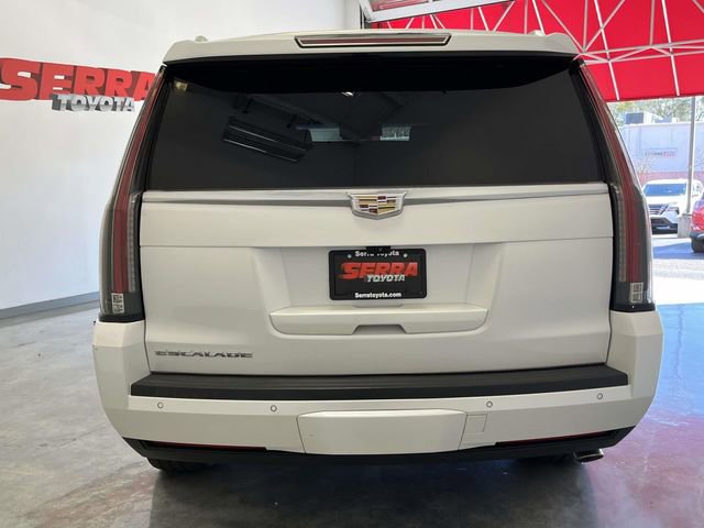 Used 2018 Cadillac Escalade Platinum image 3