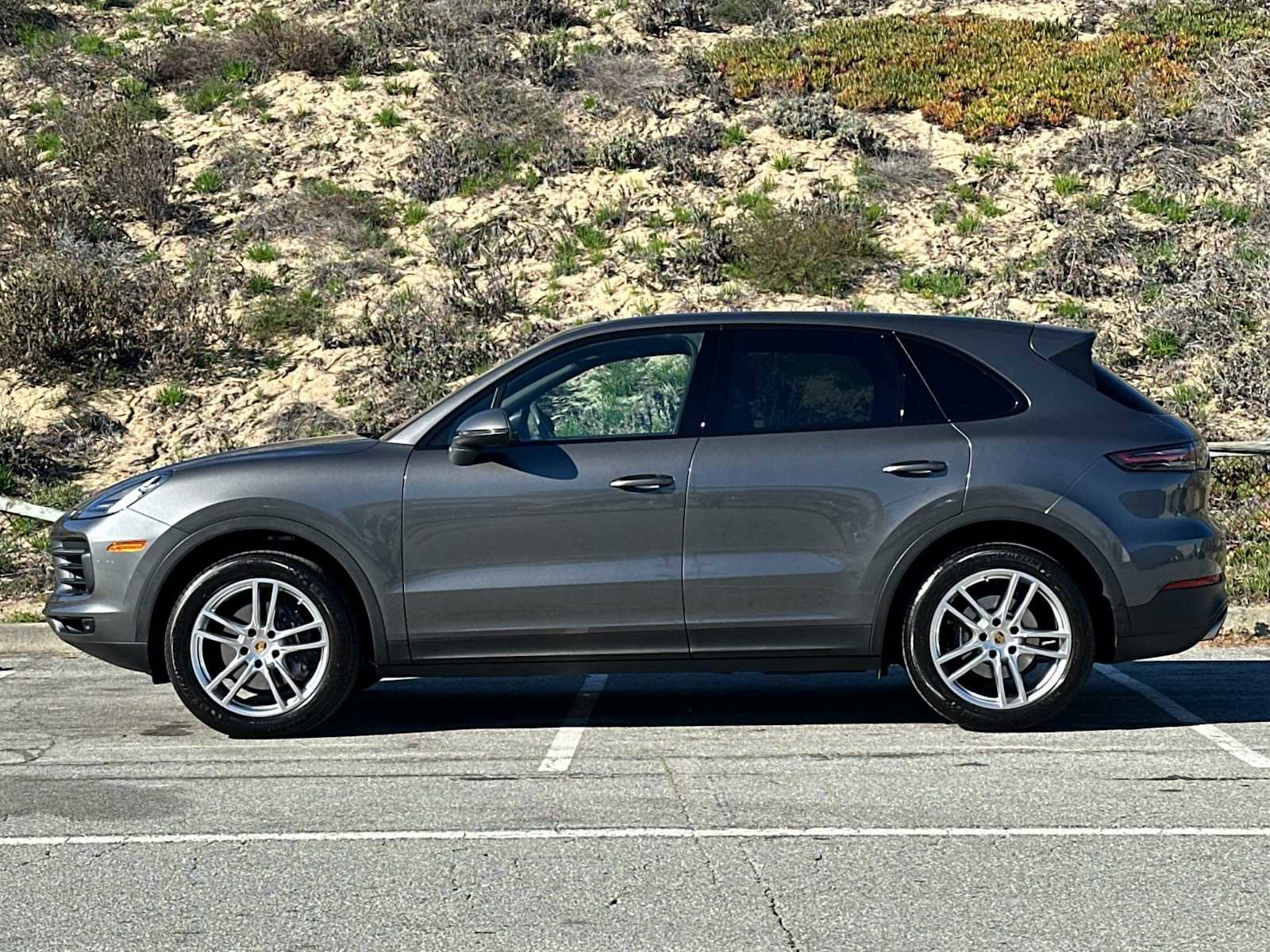 Certified 2019 Porsche Cayenne image 2
