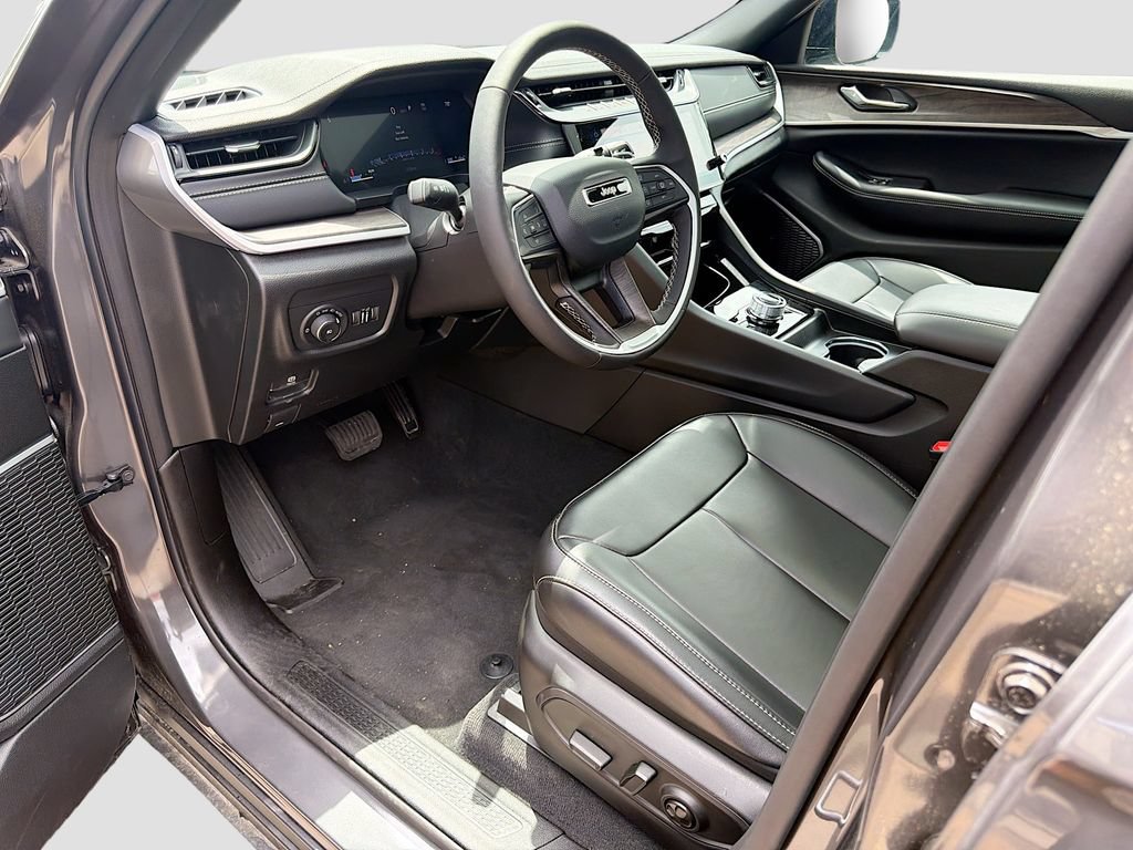 New 2026 Jeep Grand Cherokee Limited w/ Limited Altitude Package AWD/4WD image 25