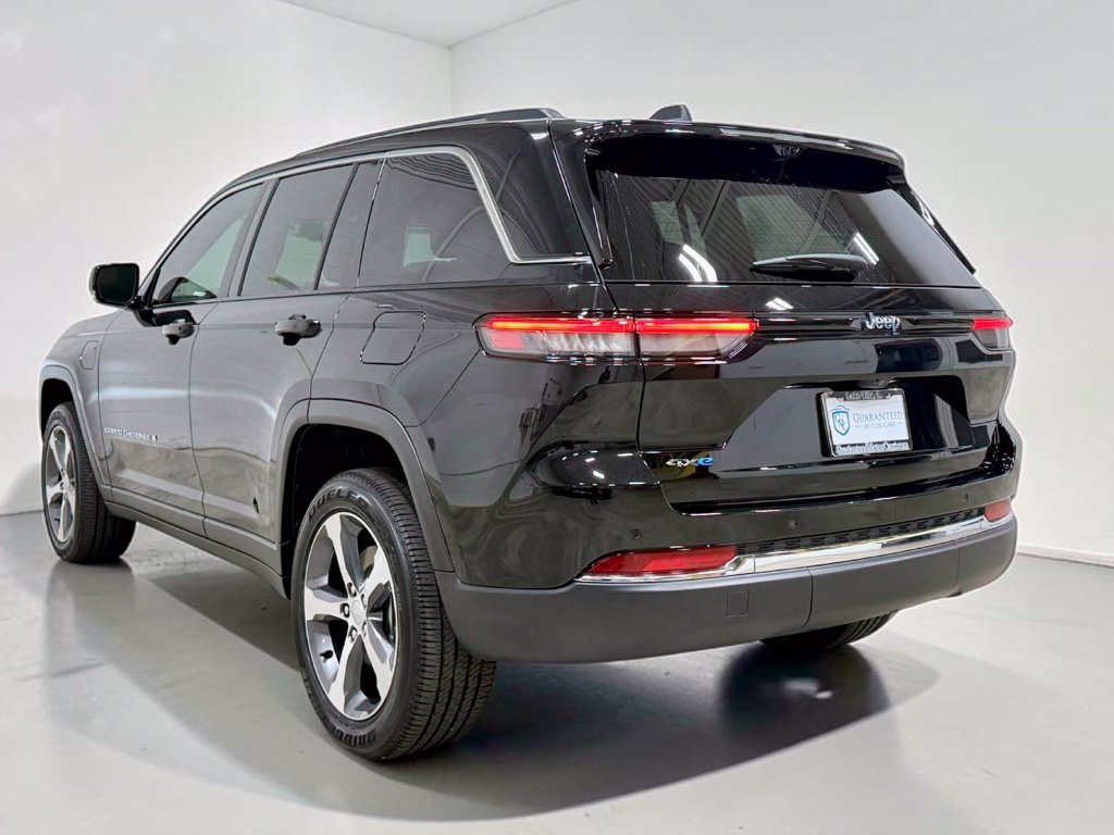 Used 2022 Jeep Grand Cherokee Limited 4xe w/ Luxury Tech Group II AWD/4WD image 17
