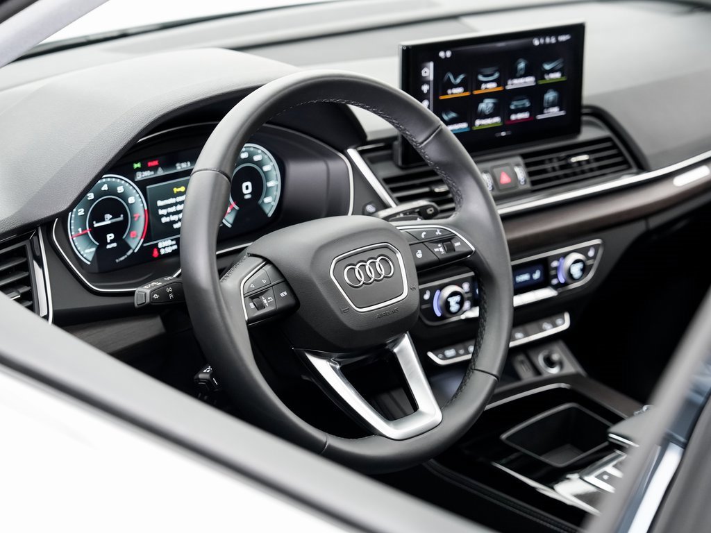 Certified 2025 Audi Q5 2.0T Premium Plus w/ Premium Plus Package image 9