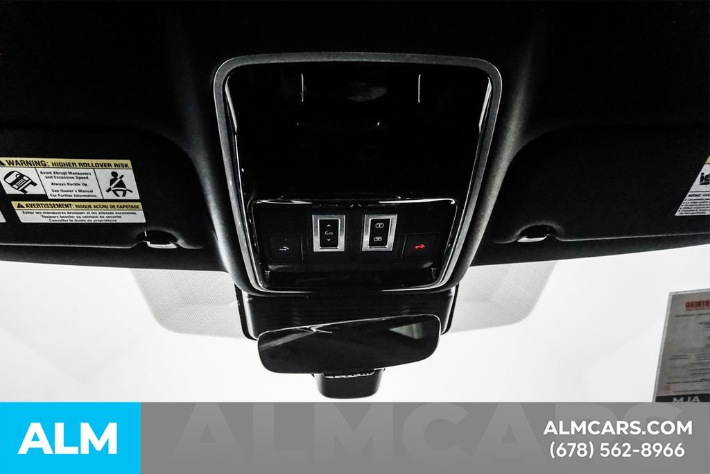 Used 2022 Land Rover Range Rover Velar R-Dynamic S AWD/4WD image 32