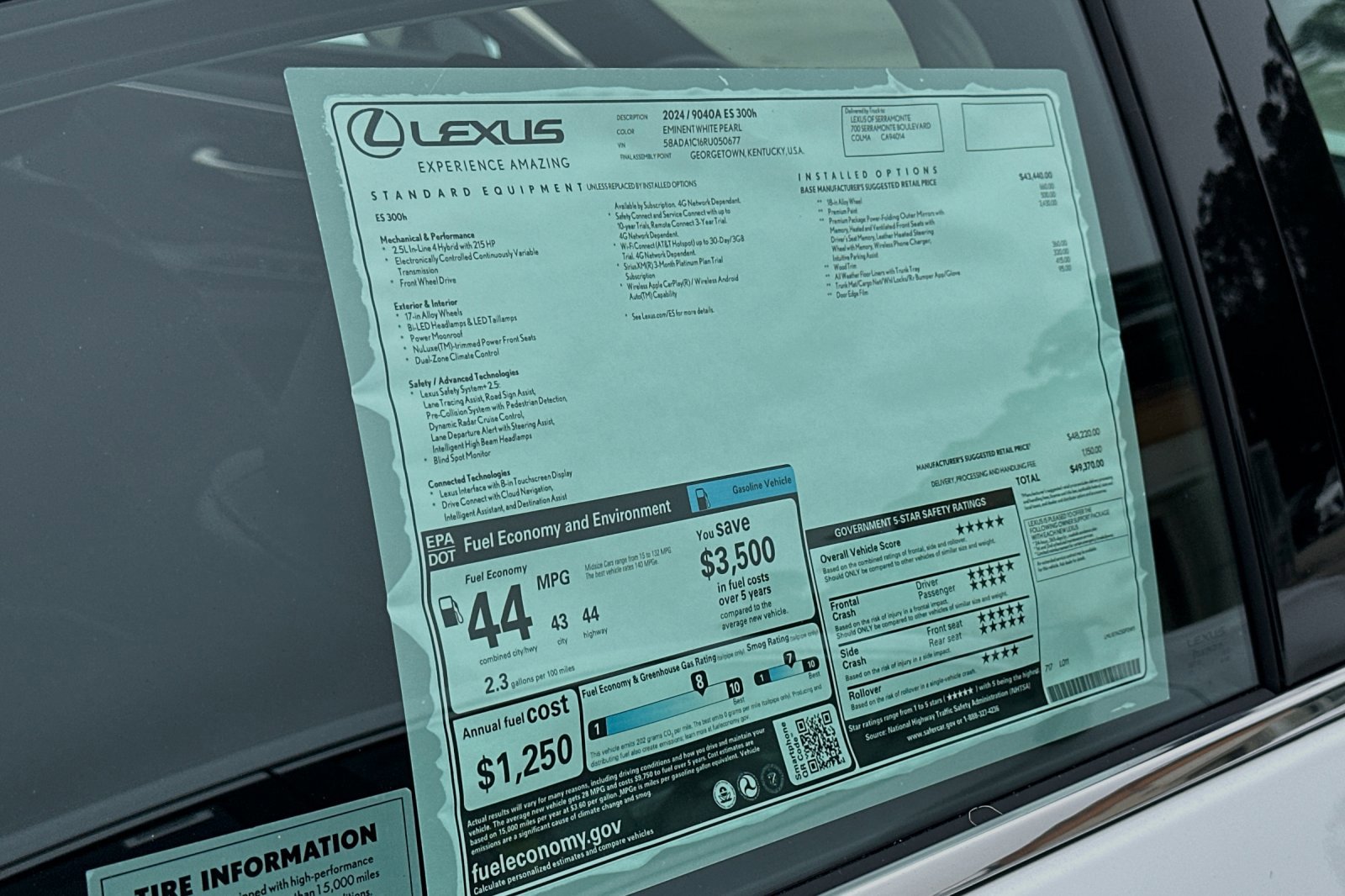 New 2024 Lexus ES 300h w/ Premium Package image 22