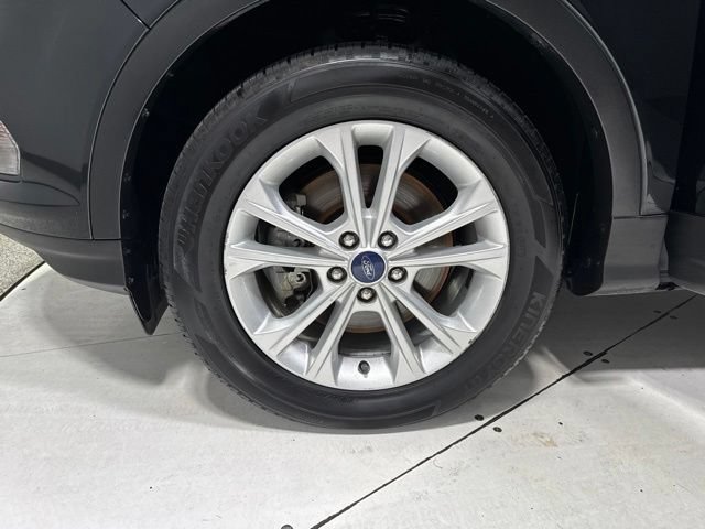 Used 2017 Ford Escape SE AWD/4WD image 5