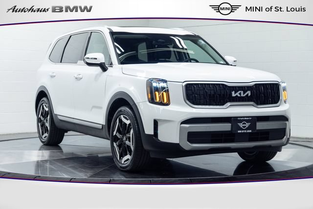 Used 2024 Kia Telluride EX w/ EX Captain's Chair Package