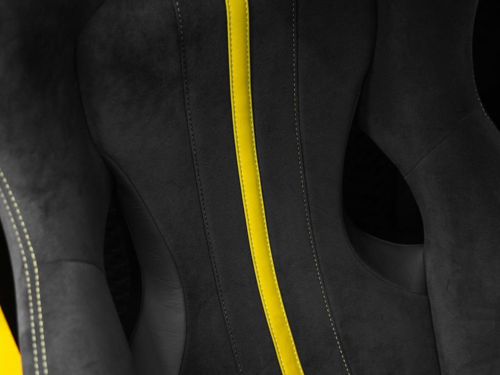 Certified 2019 Ferrari 488 Pista Coupe image 28