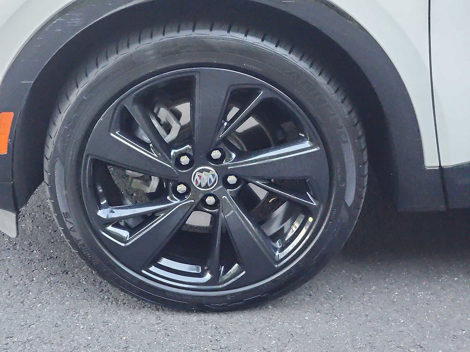 Used 2023 Buick Envision Essence w/ Sport Touring Package image 8